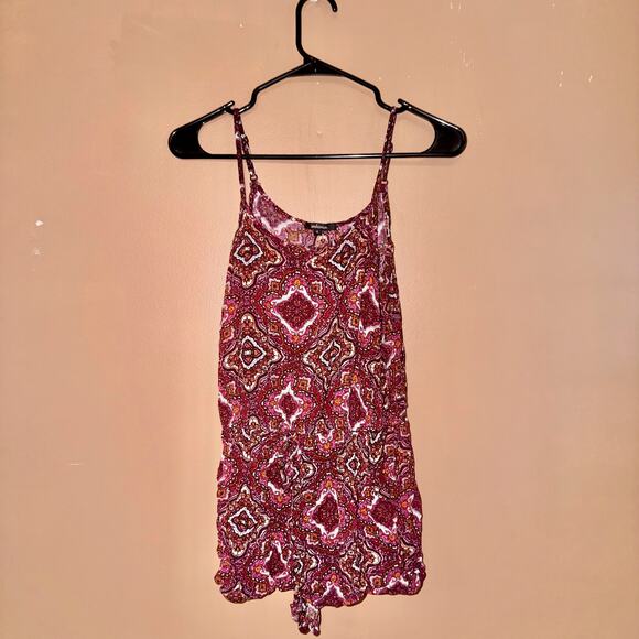 Ambiance Women's Red Graphic Sleeveless Blouse Top - Size Small - Picture 4 of 8